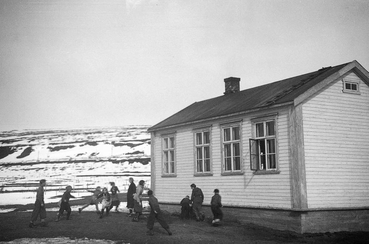 Andersby skole, gammelt fotografi